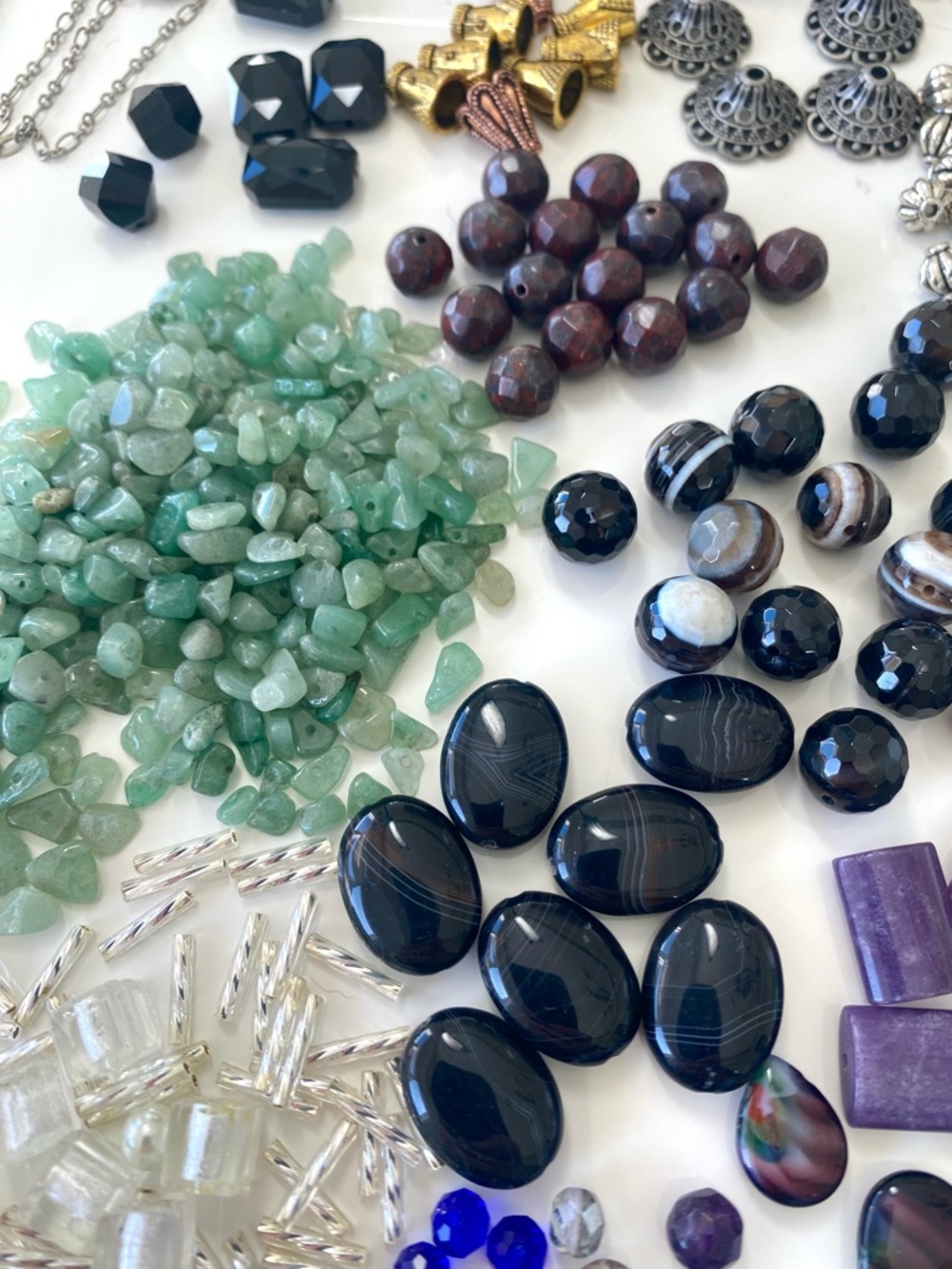 Gemstone, Crystal & Metal Bead Lot - Picture 5 of 9